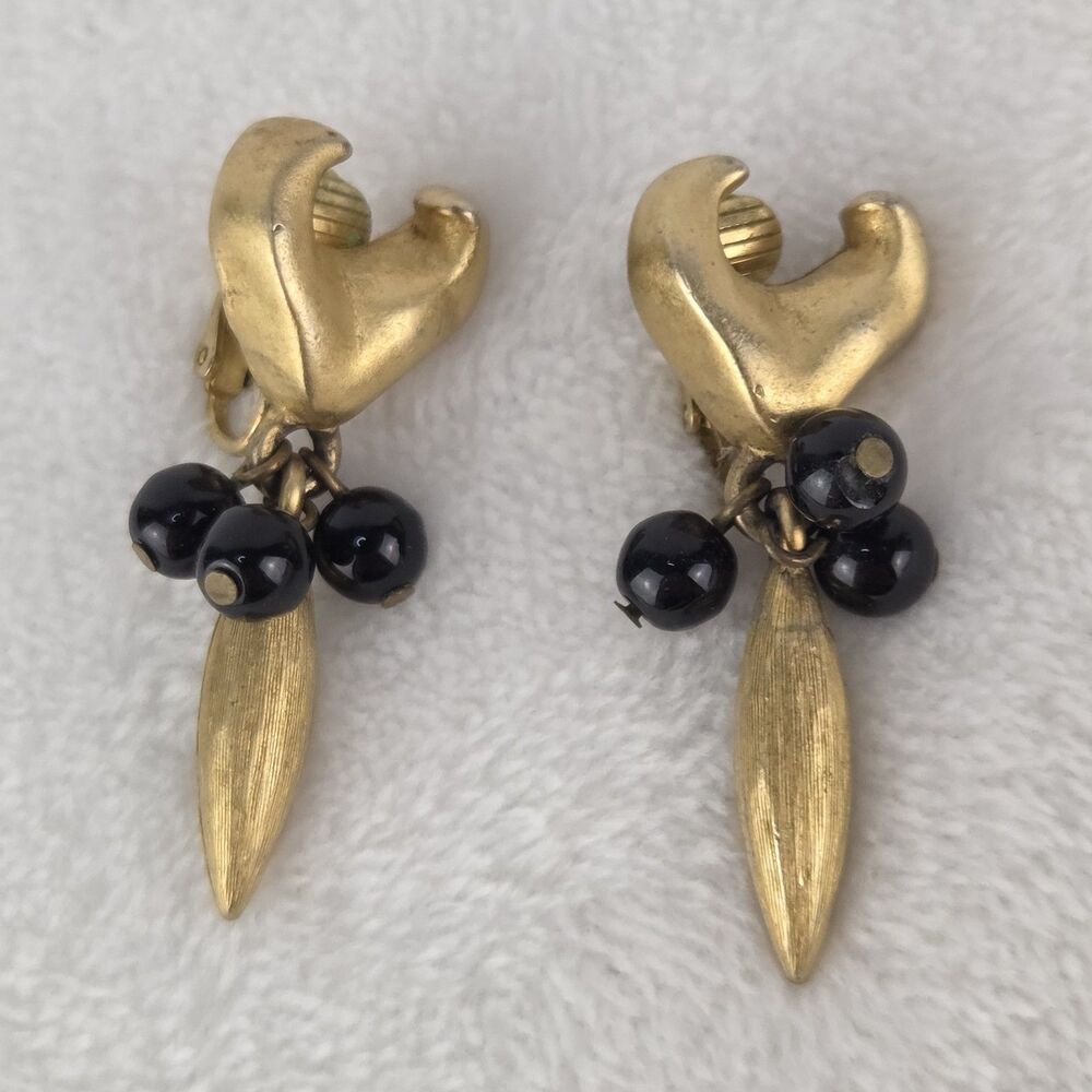 Vintage Black Bead Gold Tone Leaf Dangle Clip On Earrings 1.75"